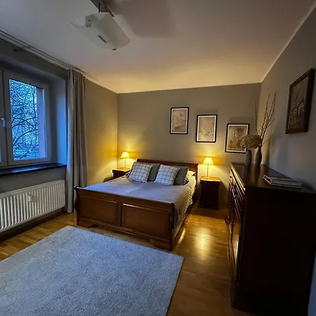 Dobra Z Parkingiem, Wifi, Self-check In, Galeria Handlowa Katovice