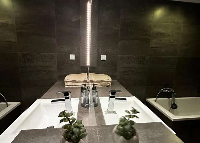 Dobra Z Parkingiem, Wifi, Self-check In, Galeria Handlowa *