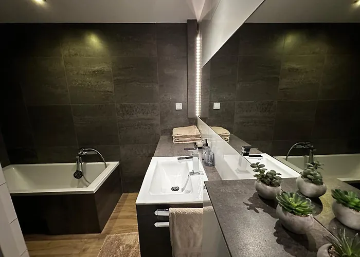 Apartmán Dobra Z Parkingiem, Wifi, Self-check In, Galeria Handlowa Katovice